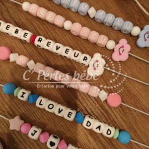 Attache tétine humour