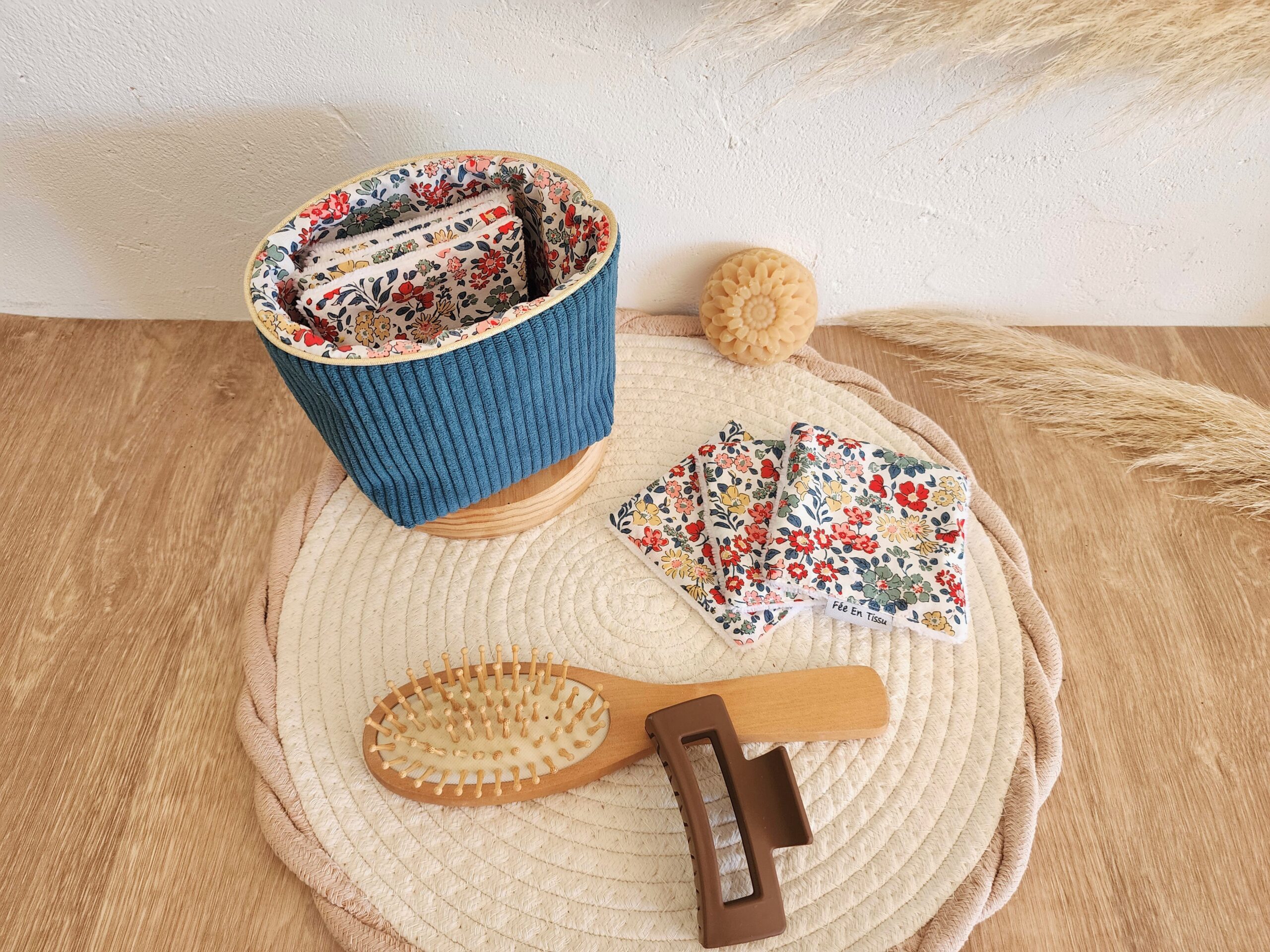 Lingettes lavables avec pochon de rangement Velours côtelé bleu canard et imprimé fleuri