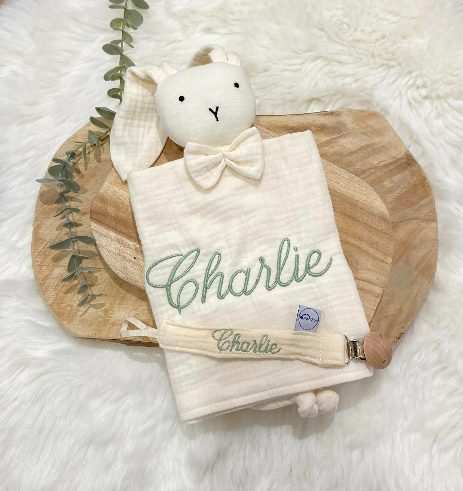 Coffret lapin crème + attache tétine