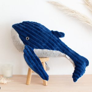 Coussin bébé personnalisé – Baleine Géante – Minky côtelé bleu marine