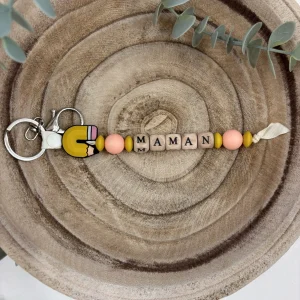 Porte-clé crayon à papier et jaune moutarde