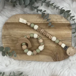 Coffret duo vert sauge — Attache tétine & anneau dentition personnalisé