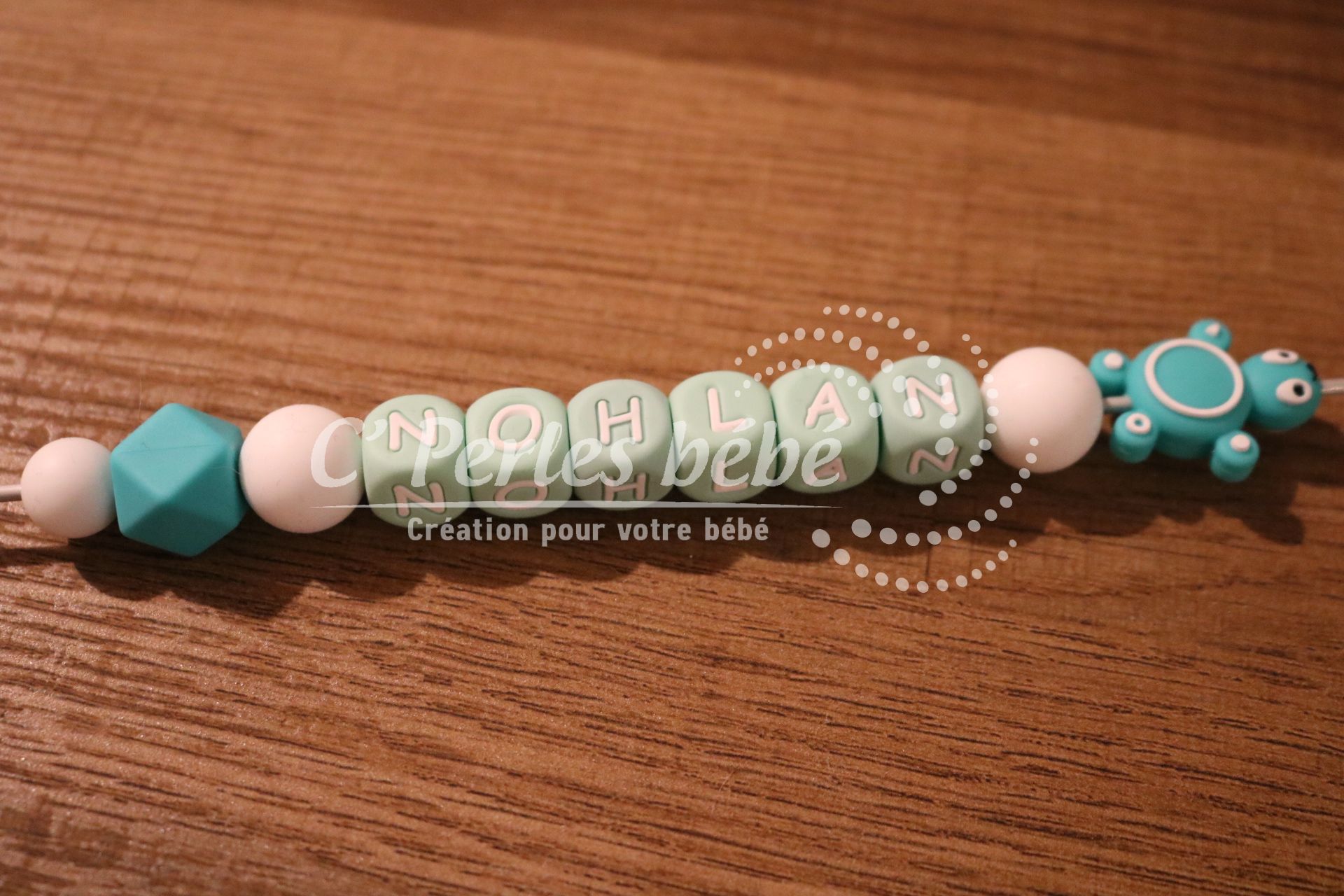 Attache tétine tortue colorée – Image 6