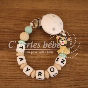 Attache tétine ou doudou lionceau