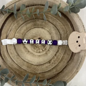 Attache tétine foot et violet