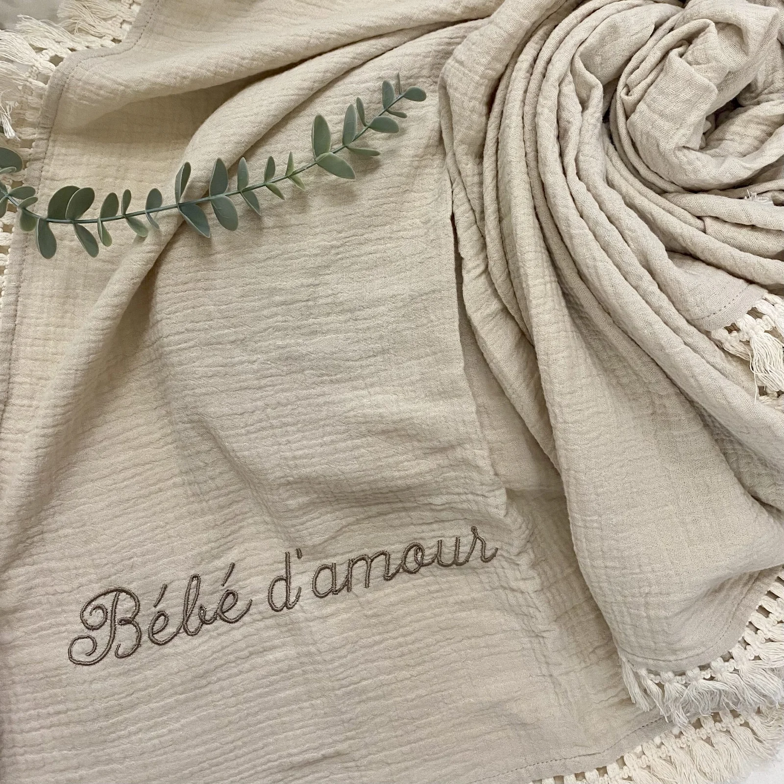 Coffret Maxi 3 accessoires – Doudou, Couverture & Cape de bain Personnalisés – Image 3