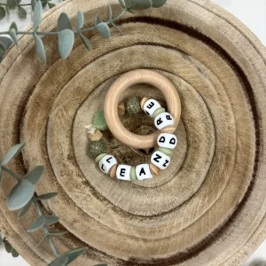 Anneau de dentition kaki et feuille vert sage