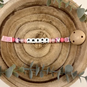 Attache tétine pivoine et rose nacré