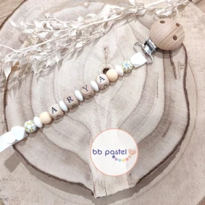 Attache tétine fleurs des champs / crème