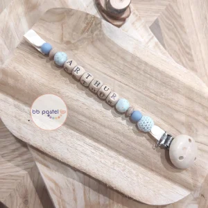 Attache tétine flocon bleu