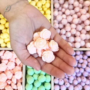 Petite rose – existe en plusieurs couleurs