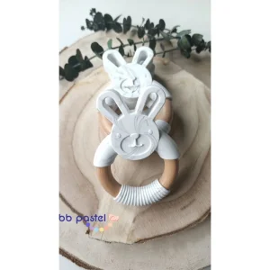 LAPIN EN SILICONE ET BOIS