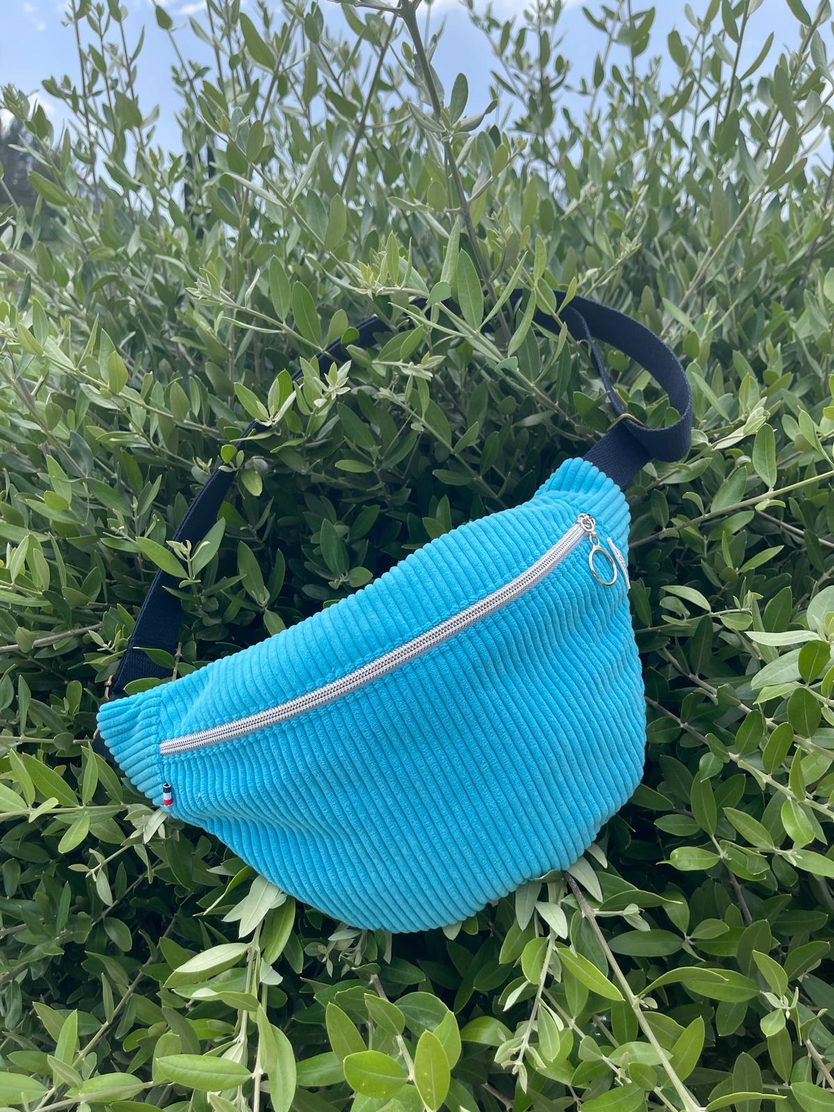 Banane velours Bleu – Baroudeuse Pop